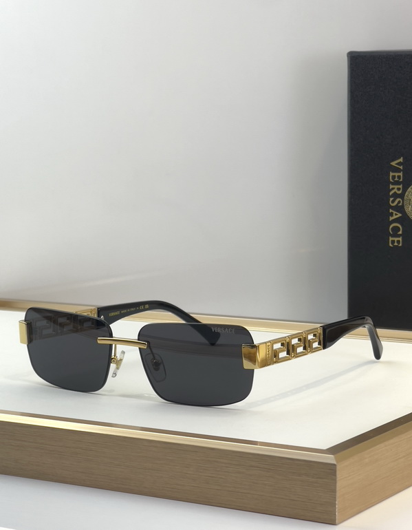 VERSACE Sunglasses(AAAA)-819