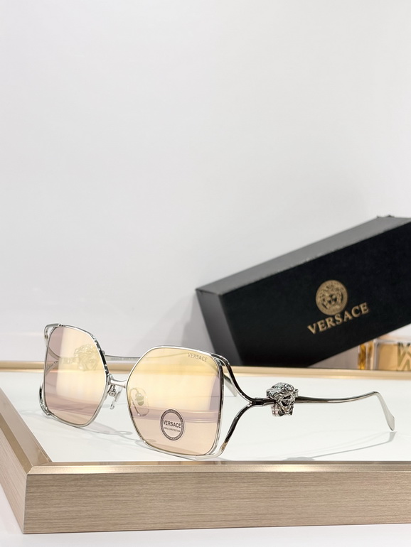 VERSACE Sunglasses(AAAA)-579