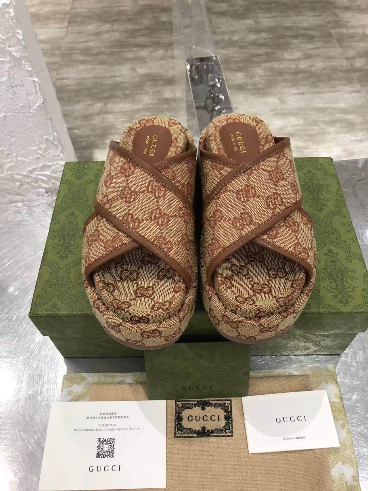 LV Slippers(AAA)-062