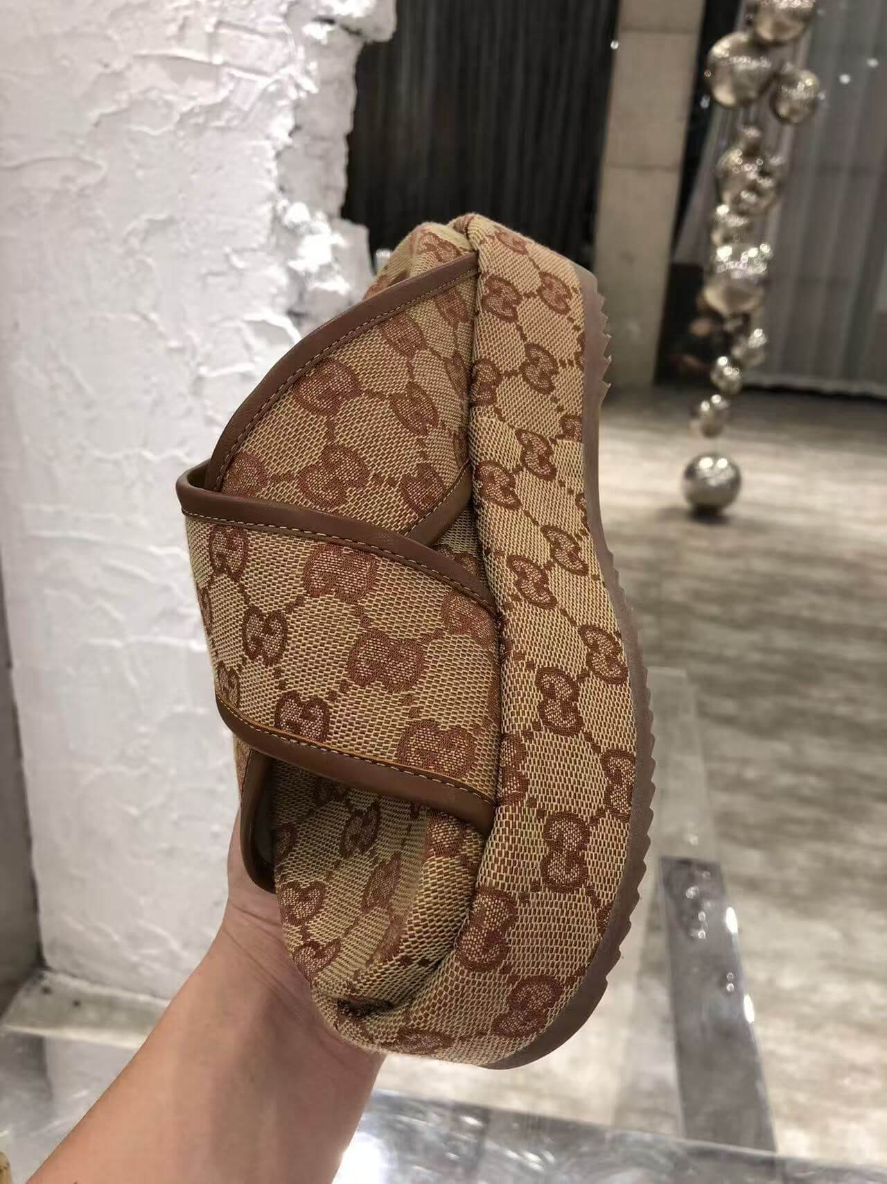 LV Slippers(AAA)-062