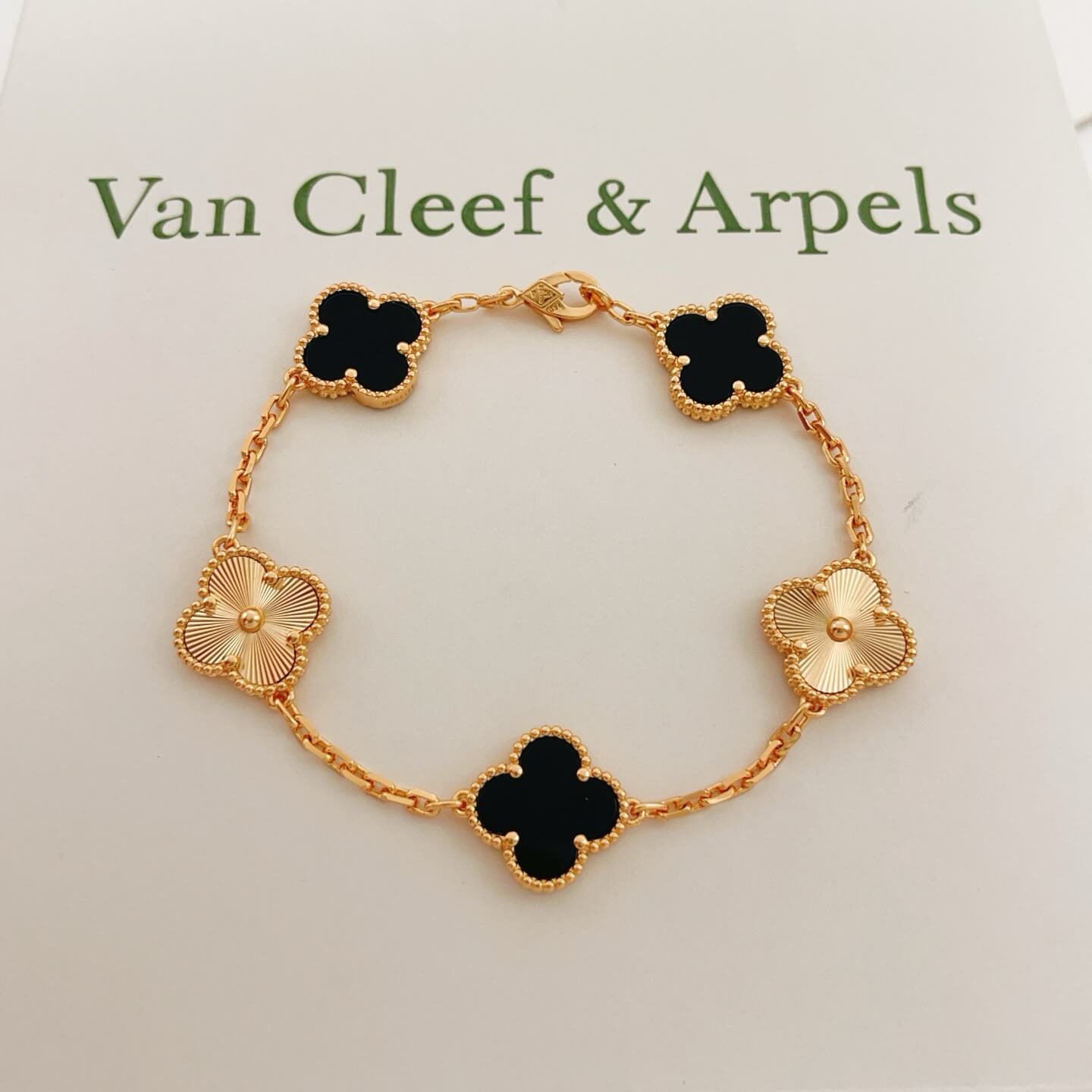 Van Cleef & Arpels Bracelet-009