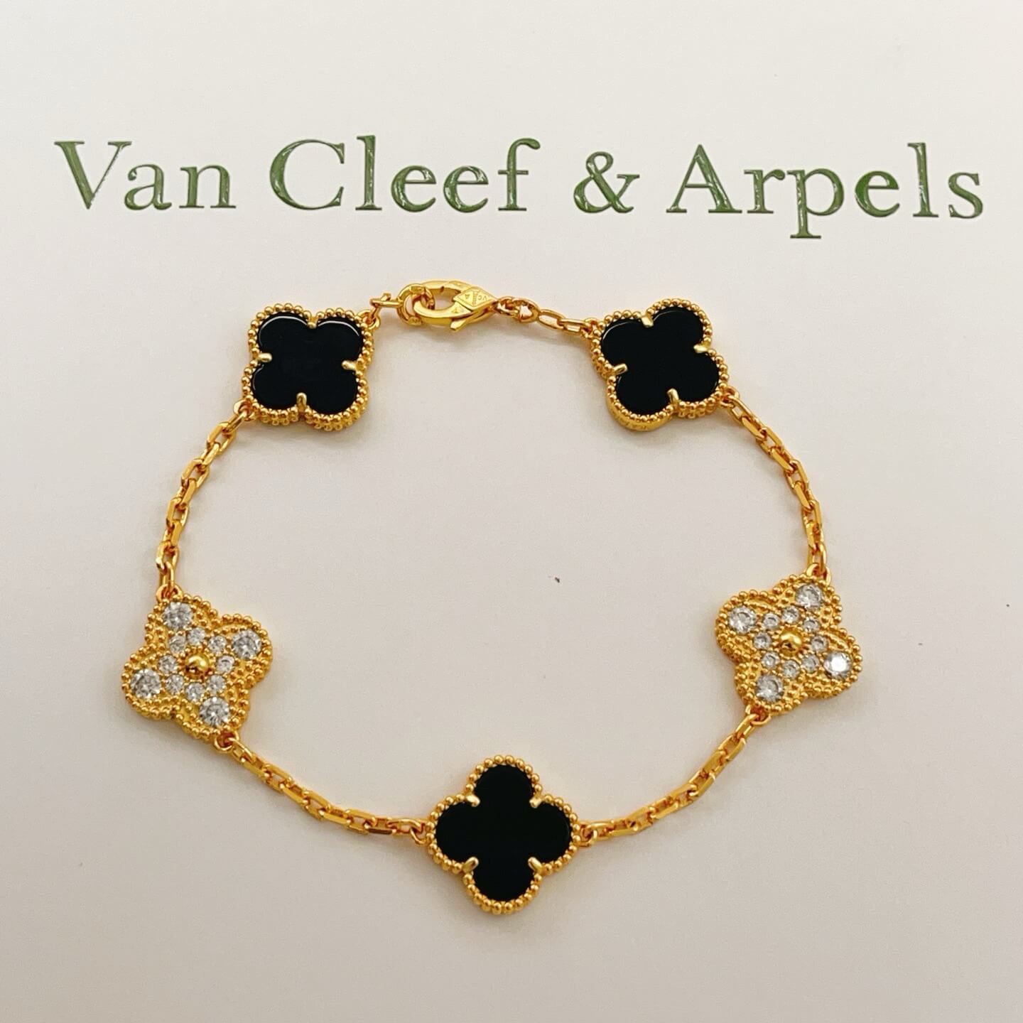Van Cleef & Arpels Bracelet-002