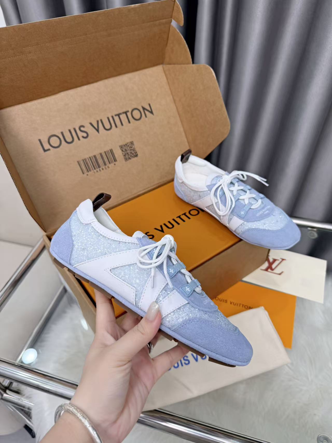 LV Shoes AAA(Women)-100