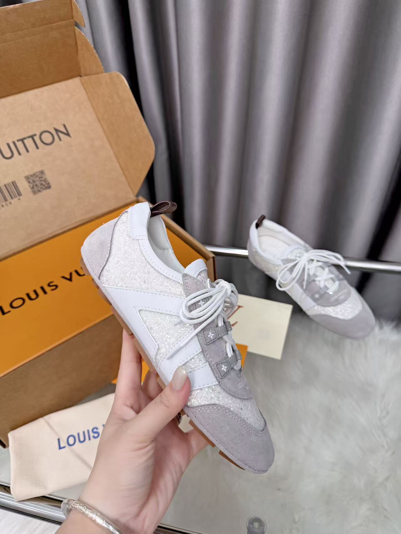LV Shoes AAA(Women)-103