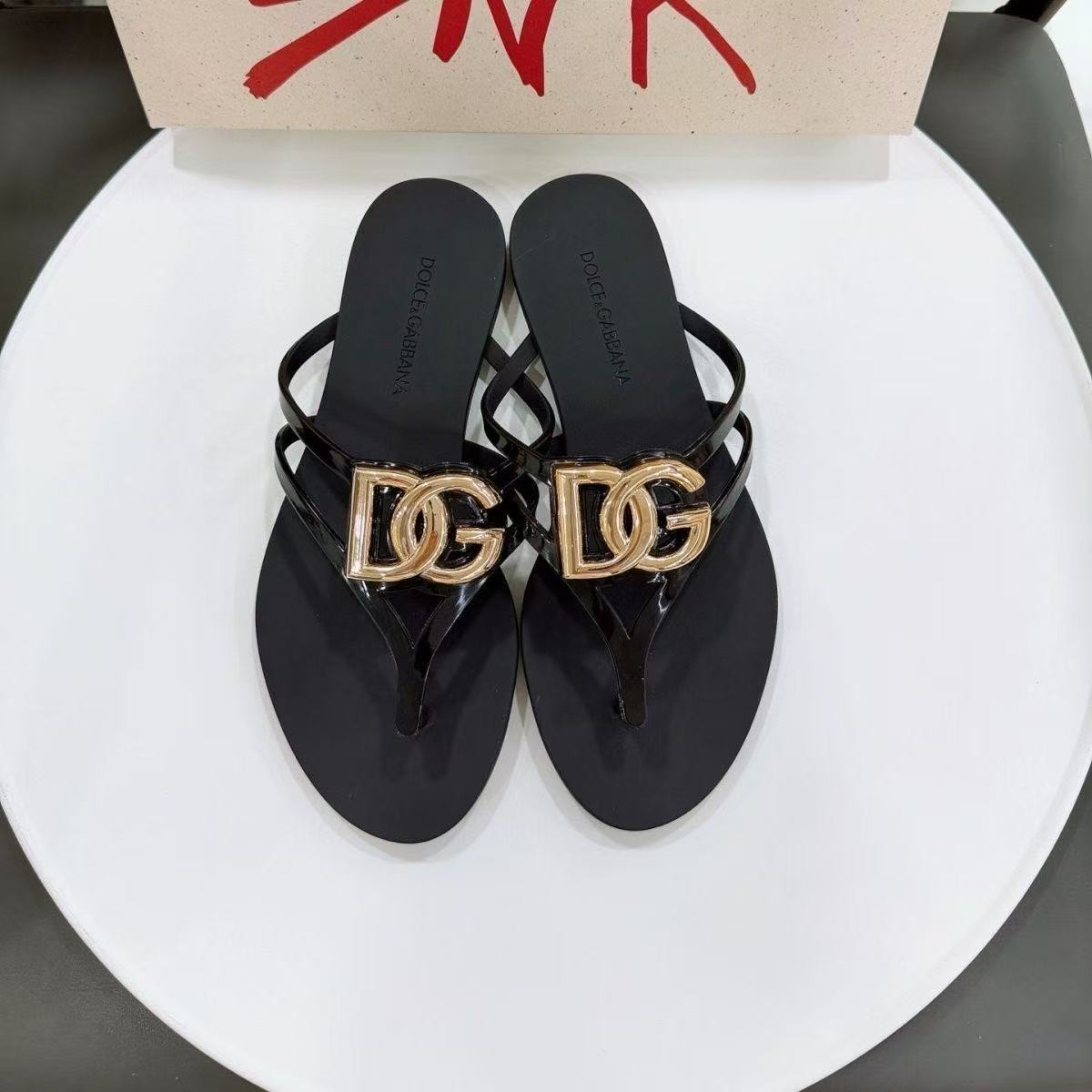 D&G Slippers Women(AAA)-011