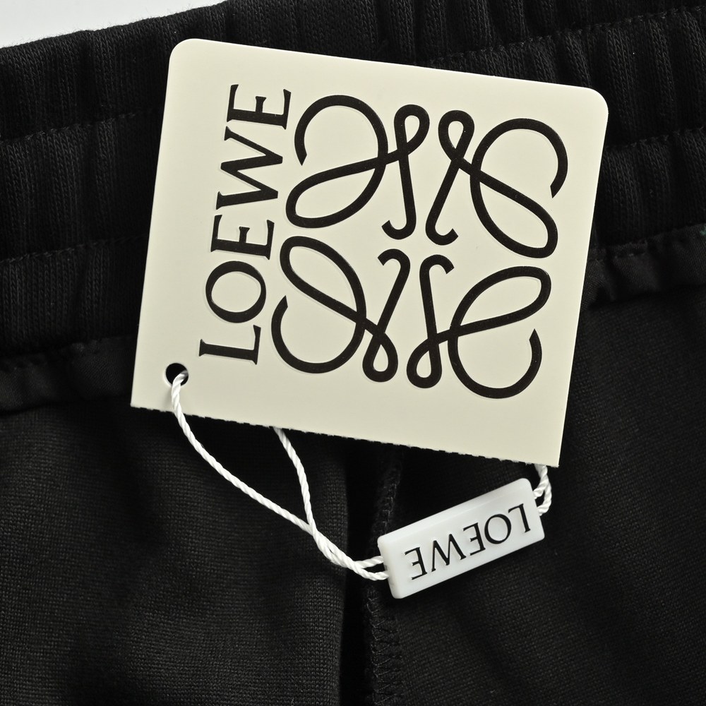 LOEWE Shorts-009