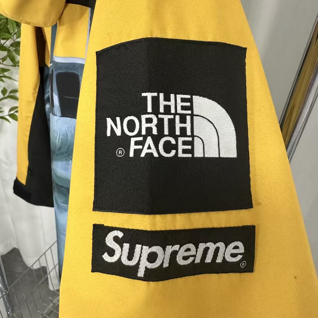 The North Face Jacket-003