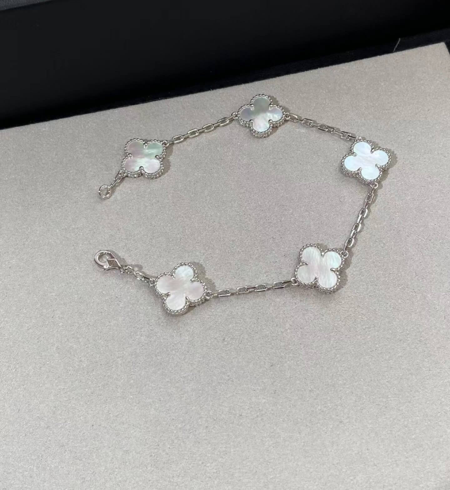 Van Cleef & Arpels Bracelet-027